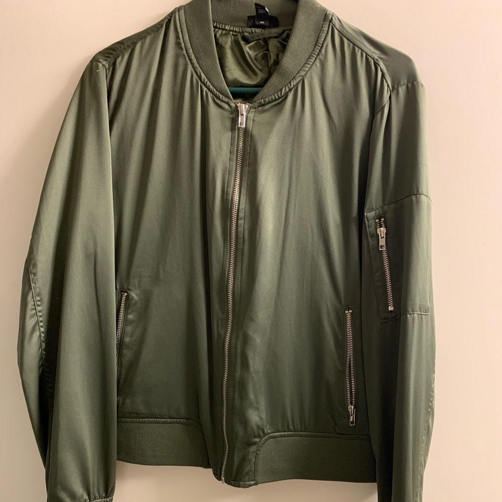 Brand new! Never worn army green bomber jacket!